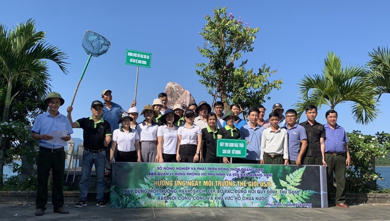 Ban quản lý rừng phòng hộ Phú Ninh và ven biển Quảng Nam hưởng ứng ngày môi trường thế giới